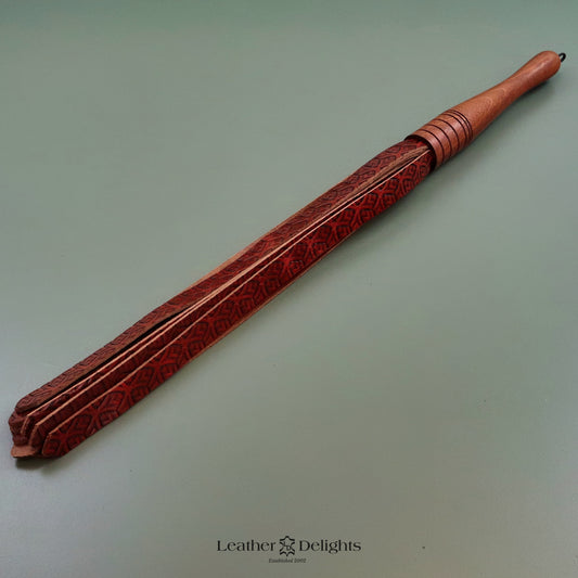 Firm Patterned Brown Leather Flogger